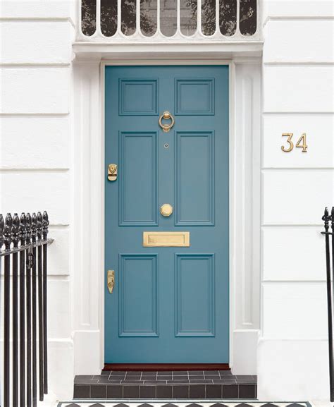 Your Guide to Painting a Flawless Blue Front Door That Actually Lasts