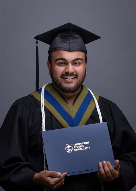 TRU GRAD PORTRAITS — KIM ANDERSON