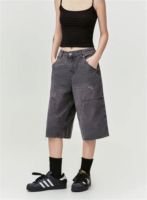 SHORTS & CAPRI PANTS - Made Extreme