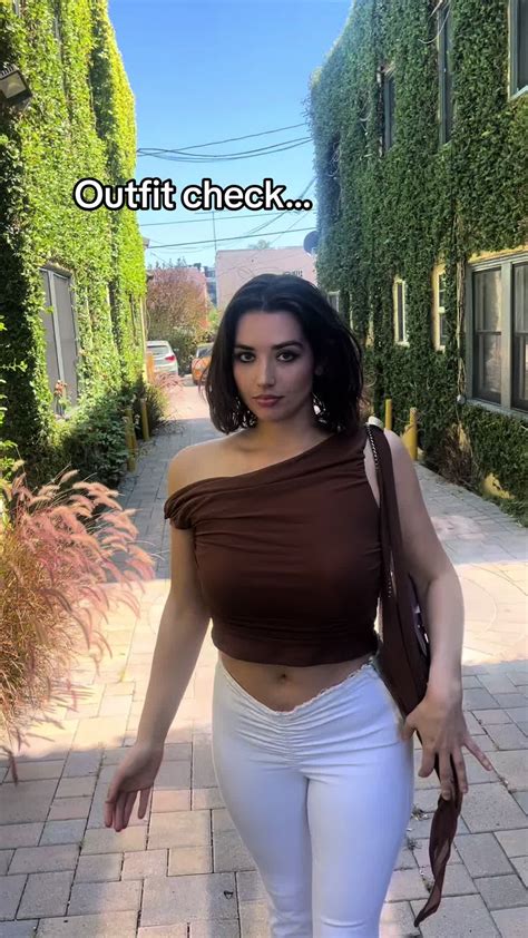 Umm anyways @Harper-Rose | Kate Lav (@katelav__)