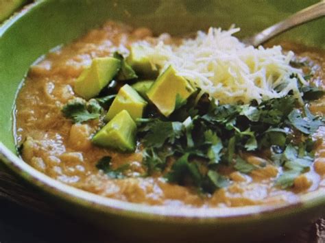 Marvelous Slow Cooker White Beans and Chicken Chili | Geaux Ask Alice!