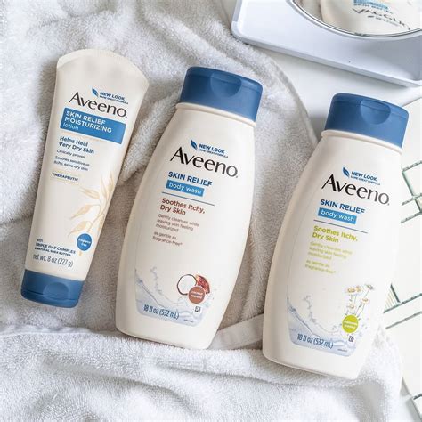 Aveeno Skin Relief Body Wash Chamomile Scented for Dry Skin | Sugatra