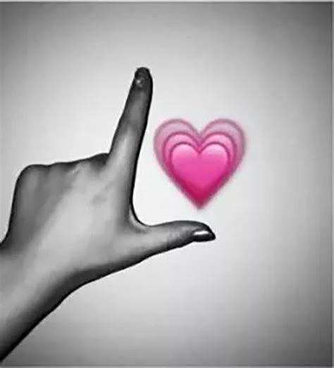 微信表白小技巧表情手势怎么在微信里暗示表白表情2022已更新今日资讯