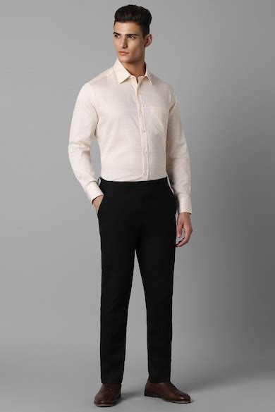 Buy Men Beige Classic Fit Print Full Sleeves Formal Shirt Online ...