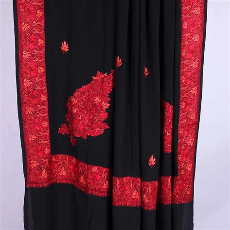 Black Base Kashmiri Hand Sozni Embroidered Pure Crepe Saree – Kashmir ...