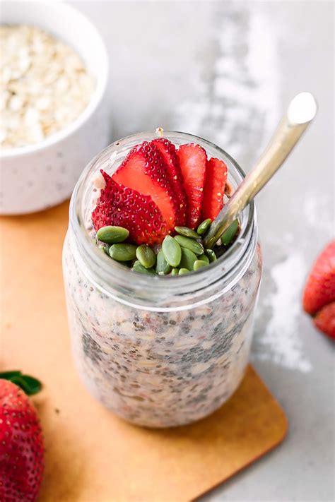 Strawberry Overnight Oats ⋆ Plant-Based Refrigerator Oats!