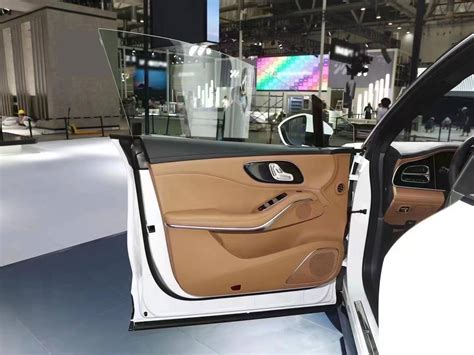 Alienware R7 Interior 的图像结果