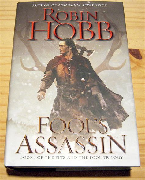Fool's Assassin: Book One of the Fitz and the Fool Trilogy : Hobb ...