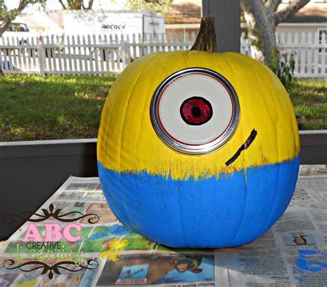 Minion No-Carve Halloween Pumpkin Craft - Simply Today Life