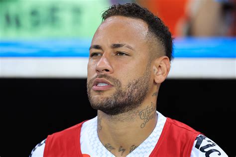 Neymar Gives Cryptic Message About Santos Future
