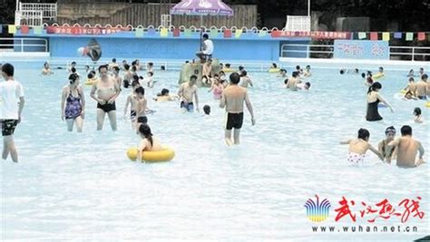 武汉游泳价格涨幅大 游泳馆最高涨幅达100%_湖北频道_凤凰网