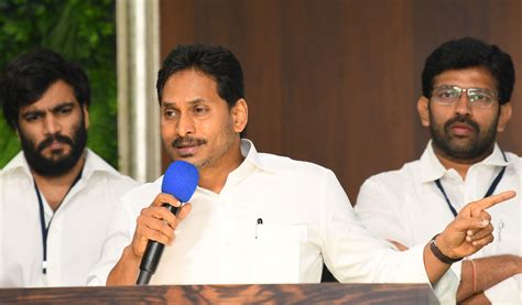 Use social media to expose govt’s failures and atrocities, Jagan tells ...