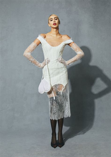 Sabrina Carpenter's Eras Tour Outfit: All the Details | Who What Wear