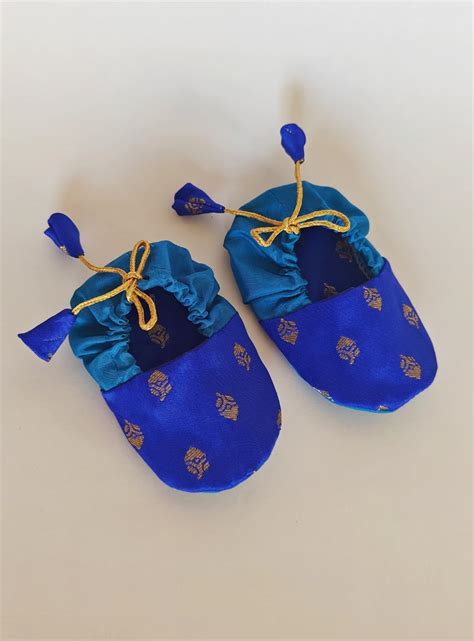 Royal blue and Teal blue unisex booties for newborn baby – Soyara ...