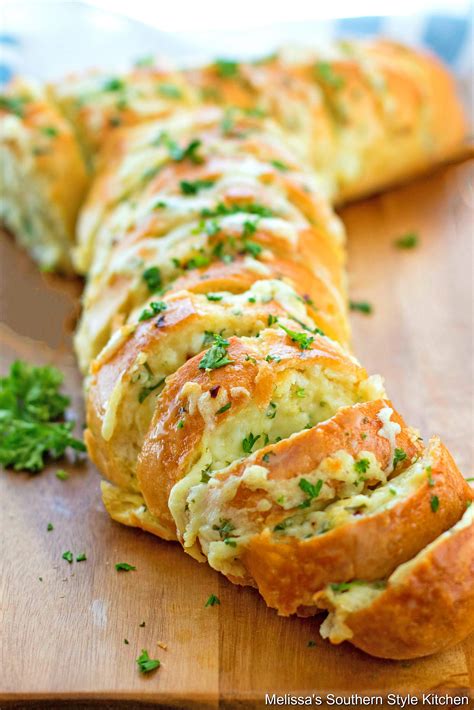 Cheesy Garlic Bread - melissassouthernstylekitchen.com