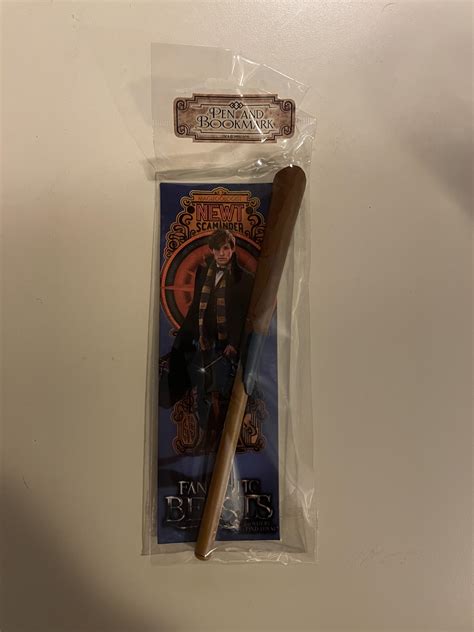 My new Newt Scamander bookmark and pen wand came in the mail today! : r ...