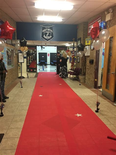 Talking Taylor Schools: MYERS ELEMENTARY SCHOOL rolls on the red carpet