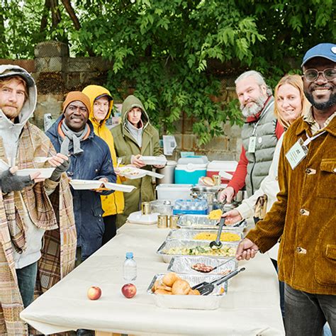 Charity Work Examples 的图像结果