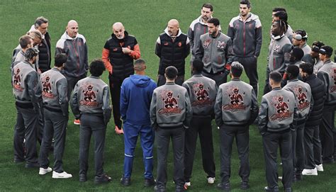 Closer Look At Full 2023/24 AC Milan x Off White Informal Collection ...