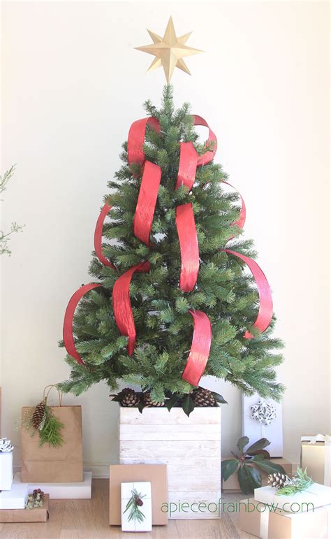 Christmas Tree Ribbon Tutorial 的图像结果