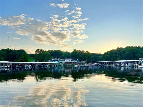 Hairy Canary LIVE at Tim’s Ford Marina , Tims Ford Marina, Winchester ...