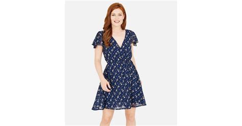 Mela Blue Ditsy Floral Wrap Skater Dress | New Look