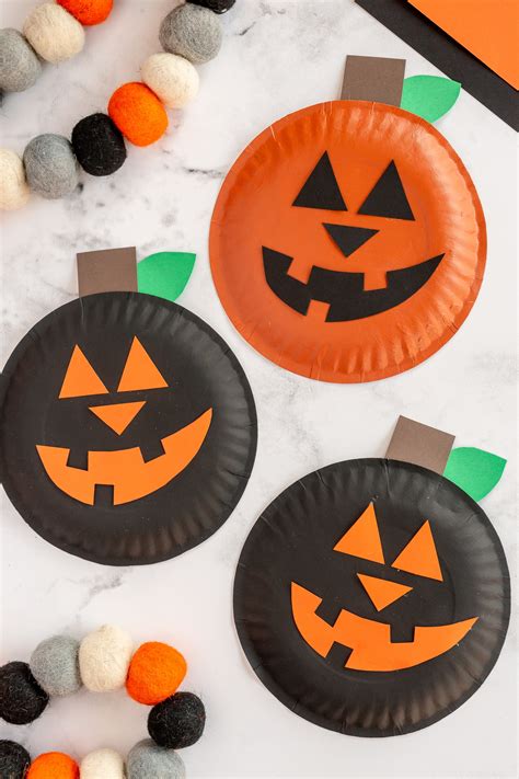 Paper Plate Pumpkin Craft