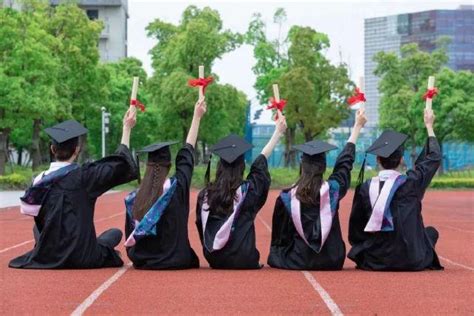 【2022毕业季】毕业生座谈会：在青春赛道上跑出好成绩-中南大学新闻网门户网站