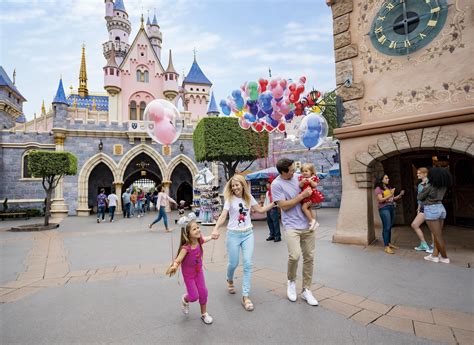 Remote Disney travel agent jobs | Good Story Vacations