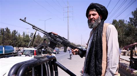 Taliban publicly flog 9 convicted of robbery and sodomy, cut off hands ...