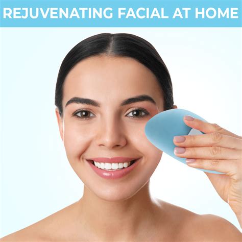 Buy Nykaa Naturals CleanTouch 2 in 1 Face Brush & Massager for Deep ...