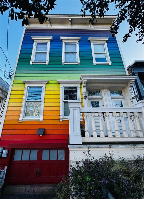 The Rainbow House : r/RainbowEverything
