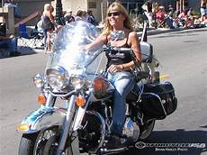 Harley Davidson Womens Bikes by Harley Declares May Riders Month Harley Davidson Harley Davidson Womens Bikes