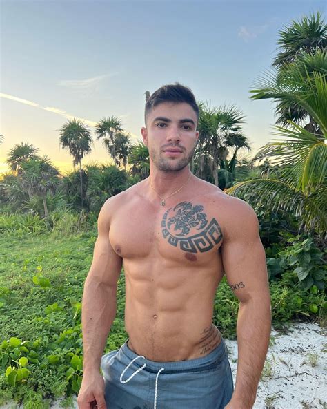 Daniel Montoya OnlyFans Model Gay 12 - ColorMusic