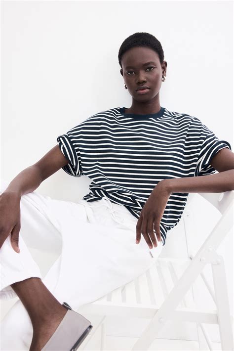 Oversized T-shirt - Navy blue/White striped - Ladies | H&M GB