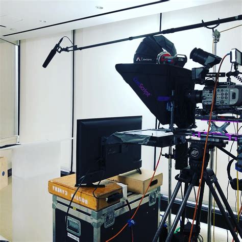 Teleprompter Screen 的图像结果