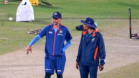 Watch: Indian team celebrates coach Rahul Dravid's birthday in Kolkata ...