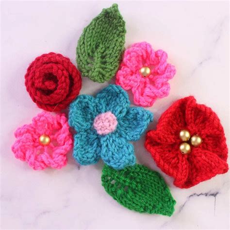 How to Knit a Basic Flower 的图像结果