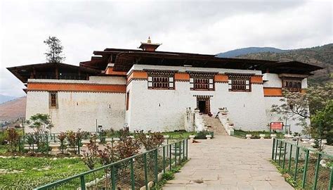Tashichho Dzong Traveller’s Guide To Bhutan’s Fortress