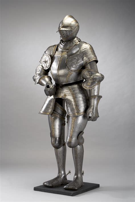 Pin by Young Kim on Armor - Plate | Medieval knight armor, Knight armor ...