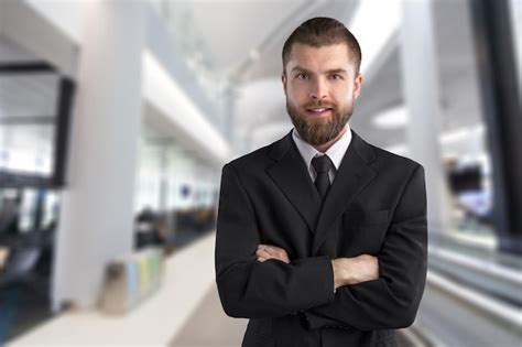 Old Businessman 的图像结果