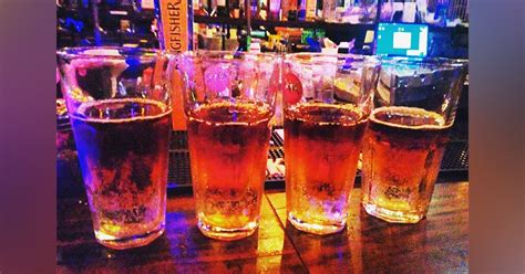 One Day Offer: This Vashi Bar Is Selling Pints Of Beer For Only INR 9 | LBB