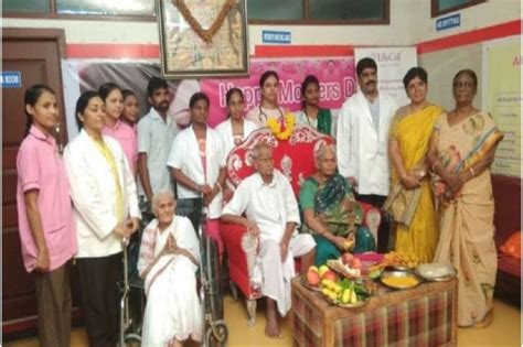 74-Year-Old Mangayamma Sets World Record By Conceiving Through In Vitro ...