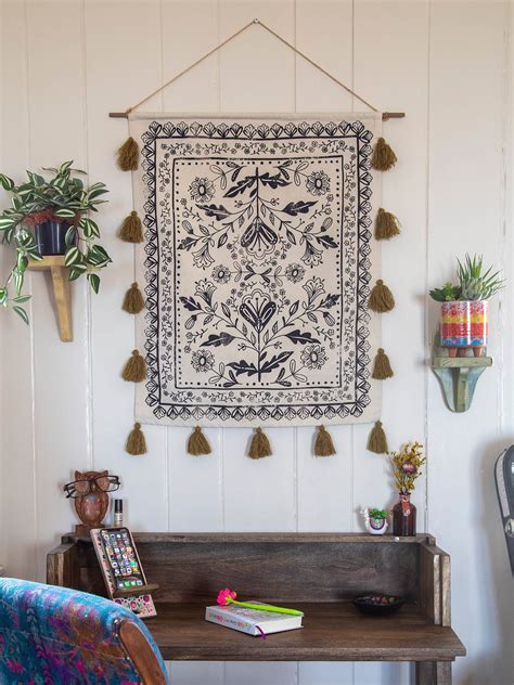 Easy ways to hang a tapestry in 20 minutes or less – Artofit