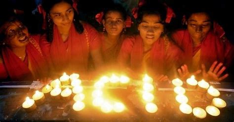 Girl Throws Acid On Man For Refusing To Marry Her!