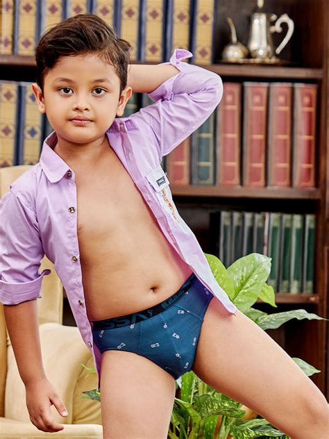 Mr.Fit-Junior Printed Briefs – ESSA GARMENTS