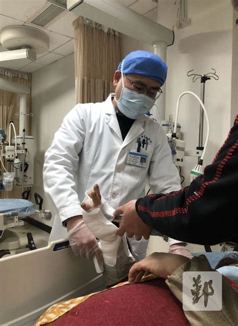 宁波市第六医院 新闻动态 一天收治25名手外伤急诊患者