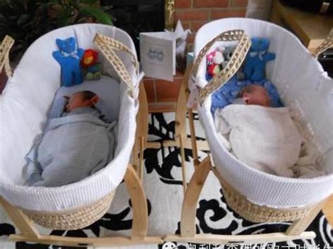 中英混血双胞胎0-3岁英式睡觉训练里程碑全记录