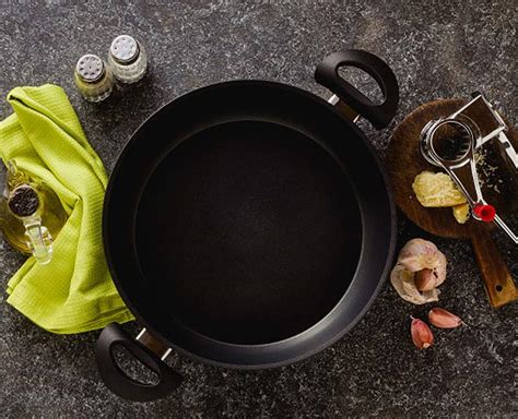 Benefits Of Cooking Food In Non-Stick Cookware | Herzindagi