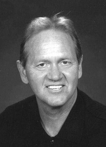 Duane A. Desmarteau | Obituaries | emporiagazette.com